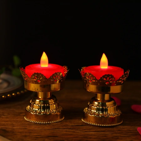 There are two options for electronic candle lamps, LED lamps for Buddha worship, simulation batteries, and electronic candles: with and without a base There are two options for electronic candle lamps, LED lamps for Buddha worship, simulation batteries, and electronic candles: with and without a base